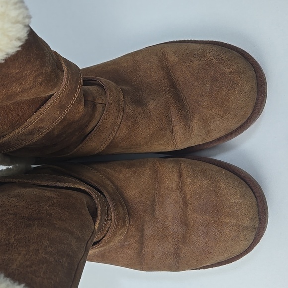 UGG Australia Chestnut Boots with Outer Straps - Picture 9 of 10
